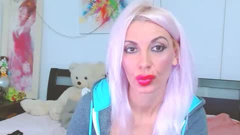 Lara online show from 10-03-25, 08:06