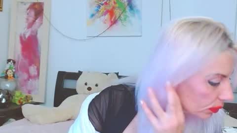 Lara online show from 11-01-25, 05:59