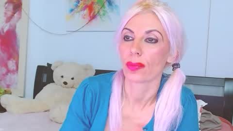 Lara online show from 11-08-25, 08:18