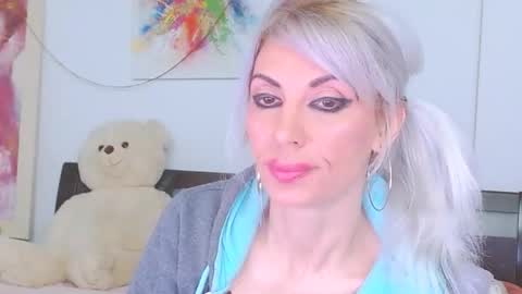 Snapshot of lillianasara chatting on 03-09-26, 09:41 Lara online show from 03-09-26, 09:41