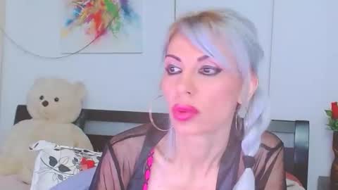 Snapshot of lillianasara chatting on 03-20-26, 09:30 Lara online show from 03-20-26, 09:30