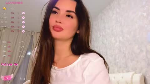 Snapshot of lilliasweety chatting on 02-17-25, 12:27 Lara Angel online show from 02-17-25, 12:27