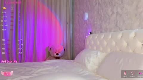 Snapshot of lilliasweety chatting on 03-12-25, 12:26 Lara Angel online show from 03-12-25, 12:26