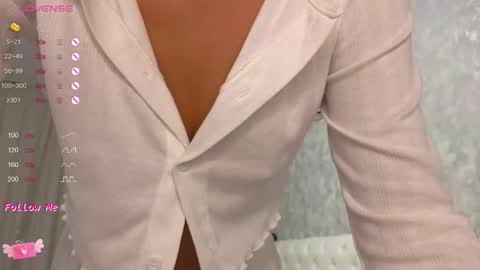 Snapshot of lilliasweety chatting on 10-08-25, 10:46 Lara Angel online show from 10-08-25, 10:46