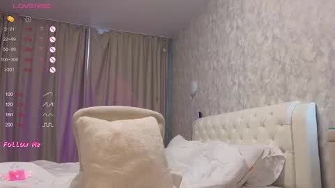 Snapshot of lilliasweety chatting on 10-11-25, 03:17 Lara Angel online show from 10-11-25, 03:17