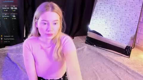 lillie_berry online show from 11-16-25, 04:29