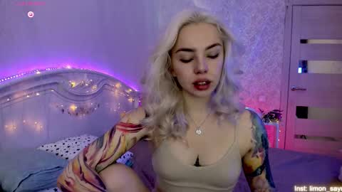 LilliMoore online show from 09-24-25, 12:03