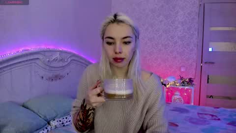 LilliMoore online show from 11-15-25, 11:32