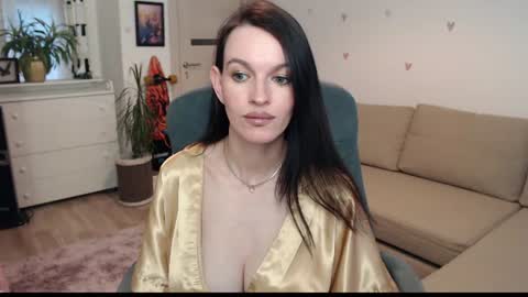 Snapshot of lilliyves chatting on 07-06-26, 06:32 lilliyves online show from 07-06-26, 06:32