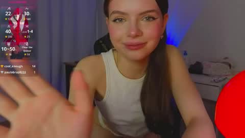 Snapshot of lillly_meow_ chatting on 04-15-26, 07:58 Lilia online show from 04-15-26, 07:58