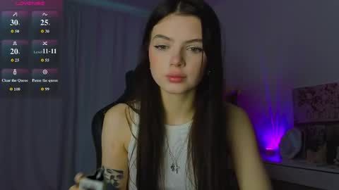 Snapshot of lillly_meow_ chatting on 05-18-26, 04:24 Lilia online show from 05-18-26, 04:24