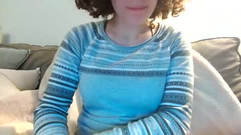 Snapshot of lilly49547 chatting on 12-04-25, 10:51 Lilly online show from 12-04-25, 10:51