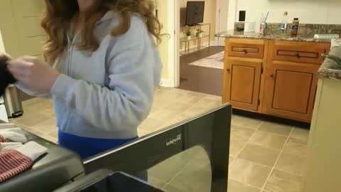 lilly_adams88 online show from 05-12-26, 11:13