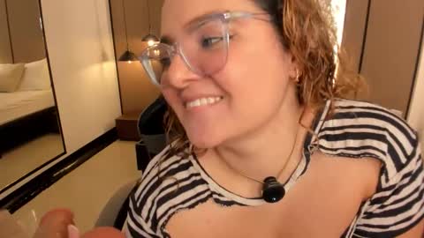 L I L L Y online show from 03-23-26, 12:42