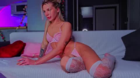 lilly_lux online show from 04-30-26, 02:01