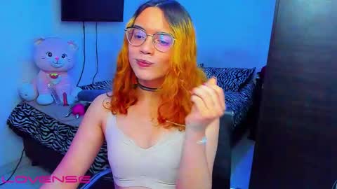 Snapshot of lillykittyy chatting on 11-11-25, 01:38 Lilly3 online show from 11-11-25, 01:38