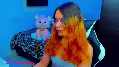 Lilly3 online show from 05-01-26, 03:55