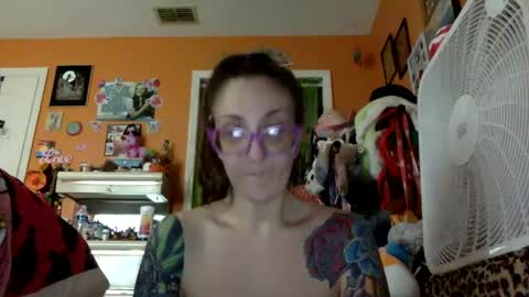 hi guys im back on here 3 online show from 09-10-25, 09:59