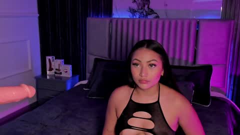 Lilly Ortiz online show from 12-15-24, 07:57