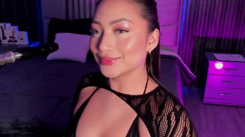 Lilly Ortiz online show from 12-29-24, 10:23