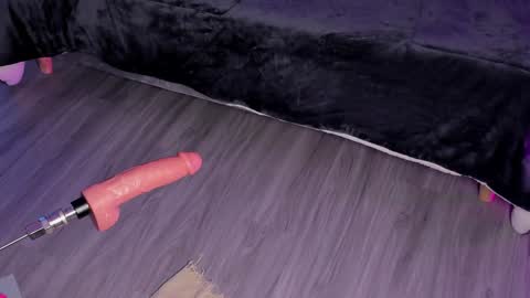 Lilly Ortiz online show from 01-04-25, 06:19