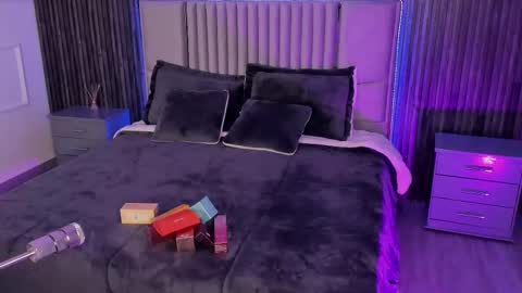 Lilly Ortiz online show from 03-04-25, 07:43