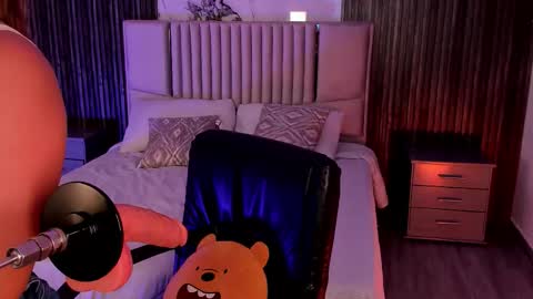 Lilly Ortiz online show from 02-04-26, 11:27