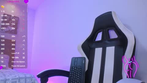 Lilly online show from 09-27-25, 01:05