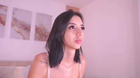 Snapshot of lillythompson_ chatting on 01-24-25, 05:21 Lilly Thompson online show from 01-24-25, 05:21