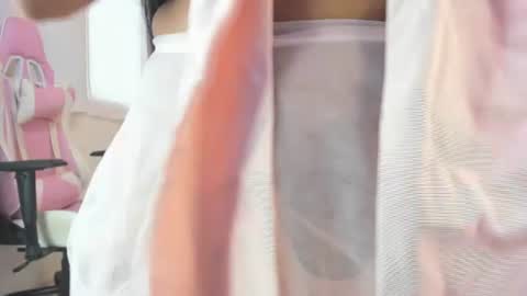 lillyy16 online show from 06-18-26, 11:03