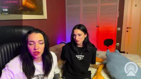 Kris Lilo online show from 11-20-25, 05:34