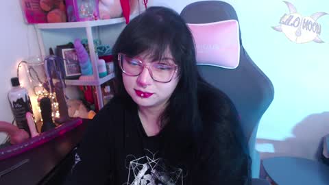 Lilo  online show from 12-13-24, 03:38