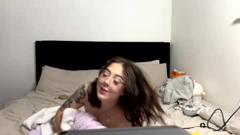 Roxy online show from 02-24-25, 05:22