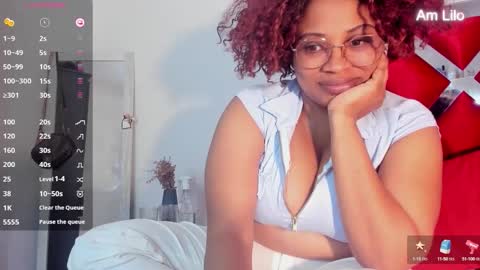 Snapshot of lilotoronto chatting on 10-15-25, 02:39 lilotoronto online show from 10-15-25, 02:39