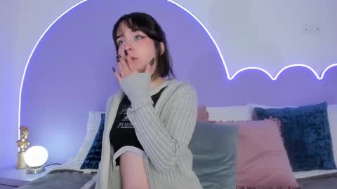 Lilou online show from 02-11-25, 02:57