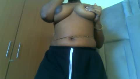 Snapshot of lilpretty16 chatting on 06-12-26, 03:55 lilpretty16 online show from 06-12-26, 03:55