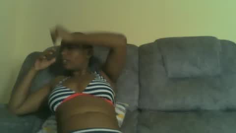 Snapshot of lilpretty16 chatting on 06-18-26, 05:30 lilpretty16 online show from 06-18-26, 05:30