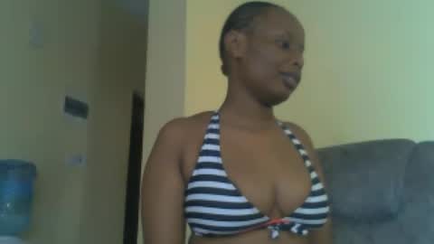 Snapshot of lilpretty16 chatting on 06-18-26, 09:14 lilpretty16 online show from 06-18-26, 09:14
