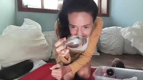 Snapshot of lilrosiedoll chatting on 10-08-25, 04:26 Lilrosiedoll online show from 10-08-25, 04:26