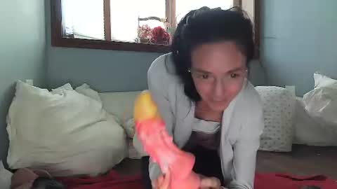 Snapshot of lilrosiedoll chatting on 10-24-25, 04:25 Lilrosiedoll online show from 10-24-25, 04:25