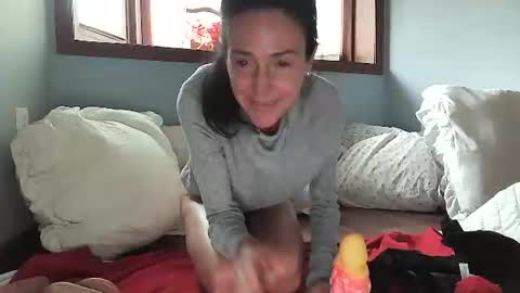 Snapshot of lilrosiedoll chatting on 11-17-25, 05:30 Lilrosiedoll online show from 11-17-25, 05:30