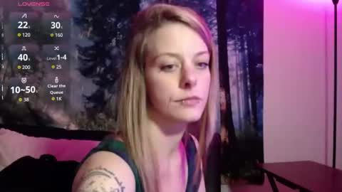 Luna online show from 05-25-26, 04:07