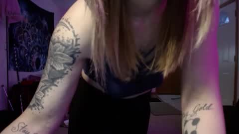 Luna online show from 05-27-26, 01:57
