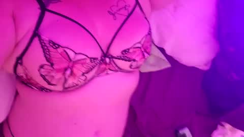Snapshot of lilsweetiecumslut chatting on 09-25-25, 04:38 lilsweetiecumslut online show from 09-25-25, 04:38