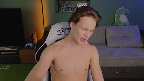 lilteddyboy online show from 10-24-25, 04:25