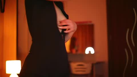 Snapshot of liltightbabe chatting on 04-18-26, 07:58 liltightbabe online show from 04-18-26, 07:58