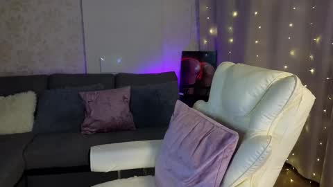 Snapshot of lilu5107 chatting on 02-26-25, 02:48 Lilu online show from 02-26-25, 02:48