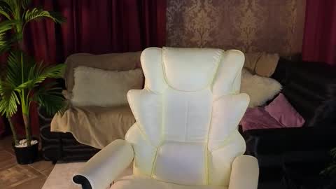 Snapshot of lilu5107 chatting on 10-11-25, 05:55 Lilu online show from 10-11-25, 05:55