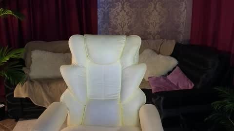 Snapshot of lilu5107 chatting on 10-14-25, 06:25 Lilu online show from 10-14-25, 06:25