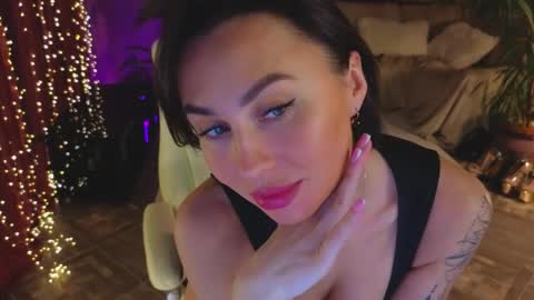 Snapshot of lilu5107 chatting on 04-09-26, 05:40 Lilu online show from 04-09-26, 05:40